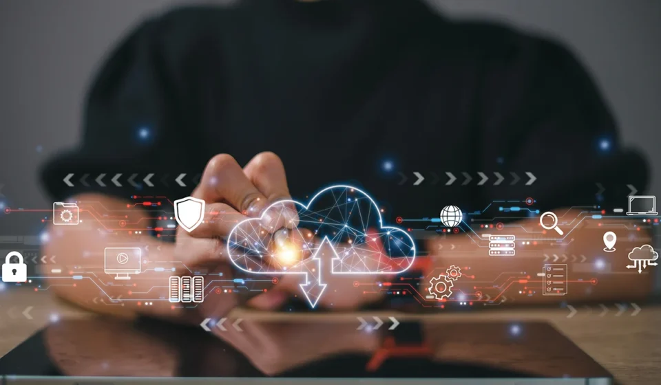 US-based tech recruiter searching for cloud engineering talent on a digital platform with cloud icons and candidate profiles, targeting the Best Cloud Engineers in the market